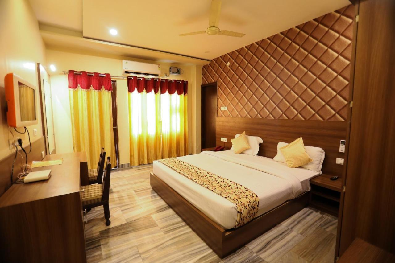 Hotel Vishwanath Varanasi Exterior photo