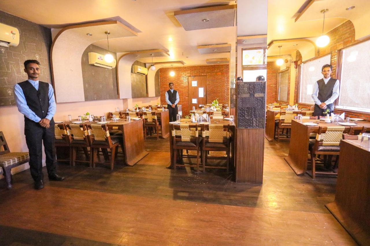 Hotel Vishwanath Varanasi Exterior photo